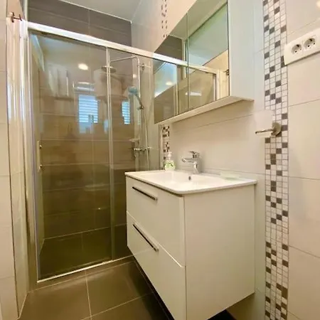 Apartment Harbour View House Zaton (Sibenik-Knin)